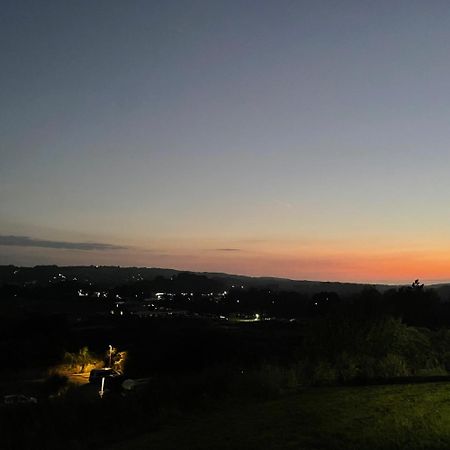 Ser Ar Y Bryn- Lovely Family Home With Garden, Walk To The Village And Beach サンダースフット エクステリア 写真