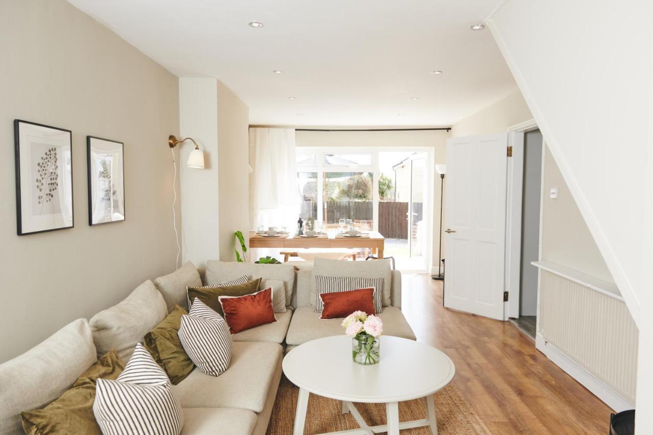 Ser Ar Y Bryn- Lovely Family Home With Garden, Walk To The Village And Beach サンダースフット エクステリア 写真