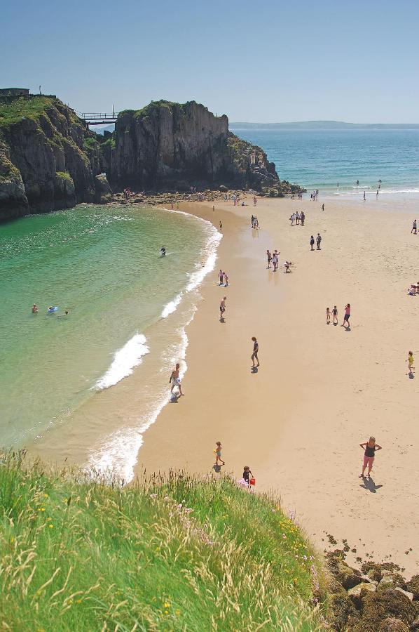 Ser Ar Y Bryn- Lovely Family Home With Garden, Walk To The Village And Beach サンダースフット エクステリア 写真