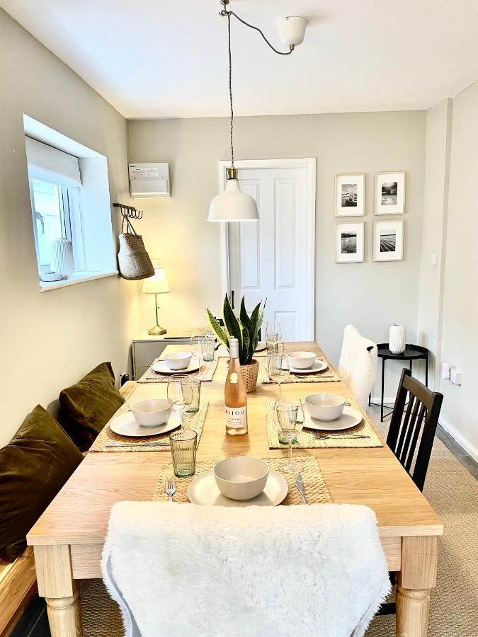Ser Ar Y Bryn- Lovely Family Home With Garden, Walk To The Village And Beach サンダースフット エクステリア 写真
